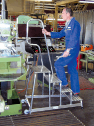Arbeitspodest - leichter Alu Montagetritt 5 Stufen