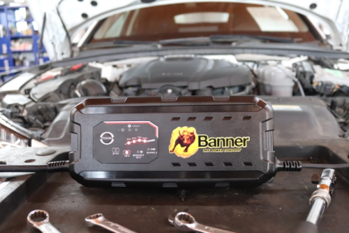 Batterieladegerät Banner Accucharger 15 A
